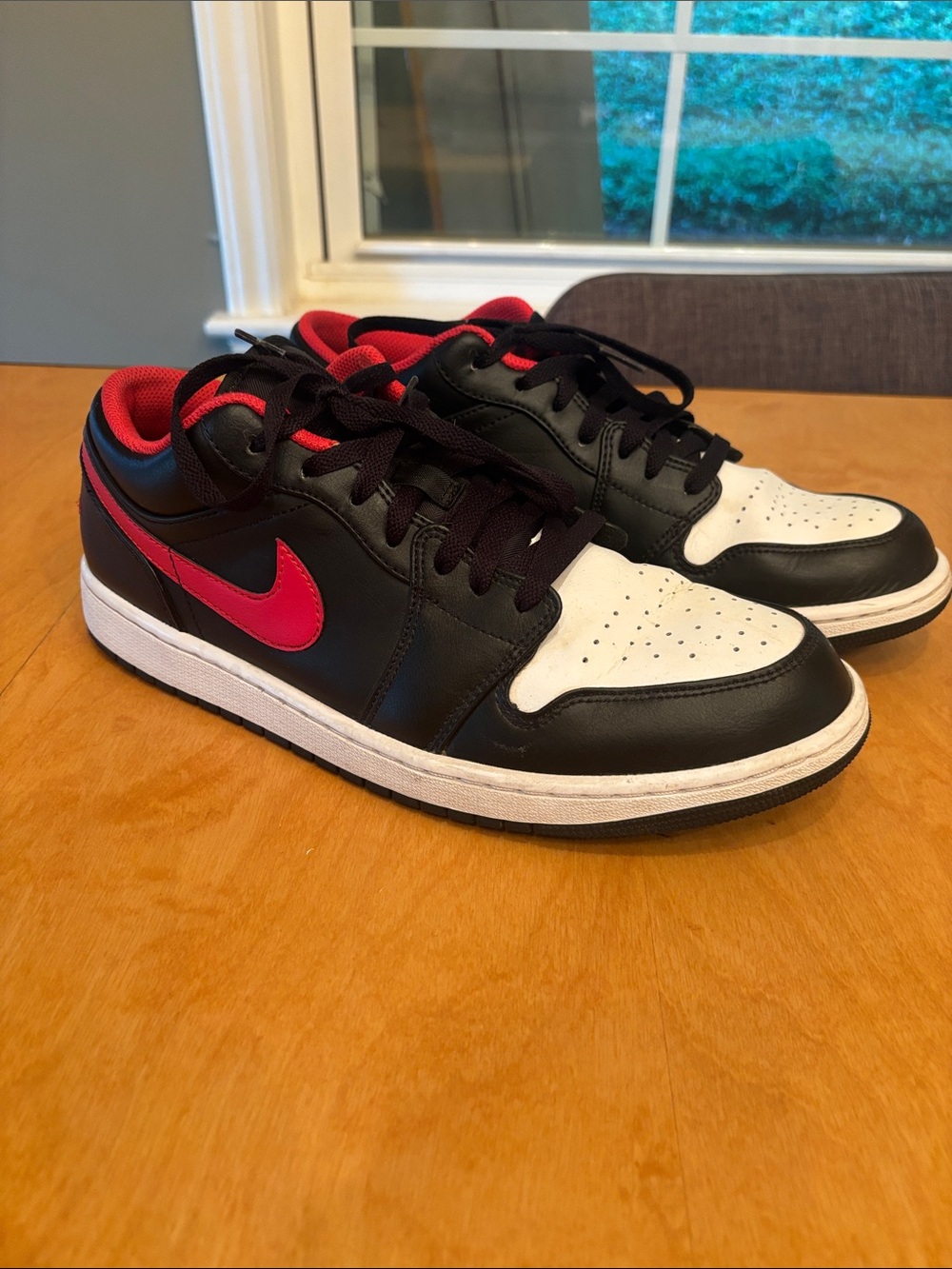 Nike Air Jordan 1 Low “White Toe”